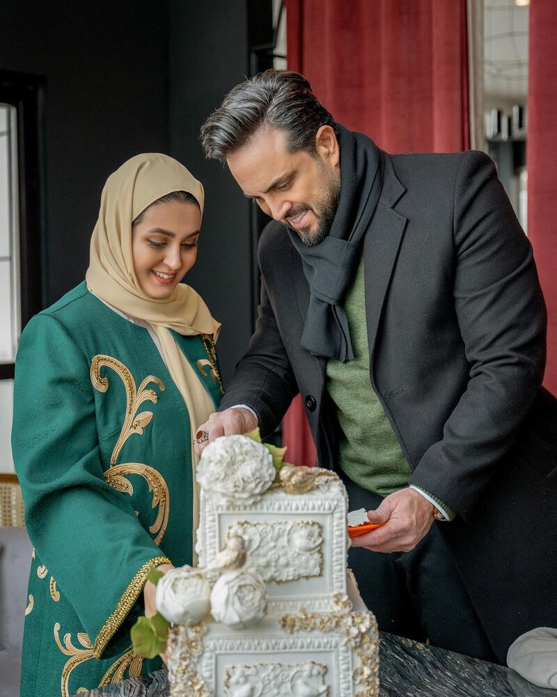 سالگرد ازدواج خاص مجری مشهور تلویزیون و همسرش + عکس