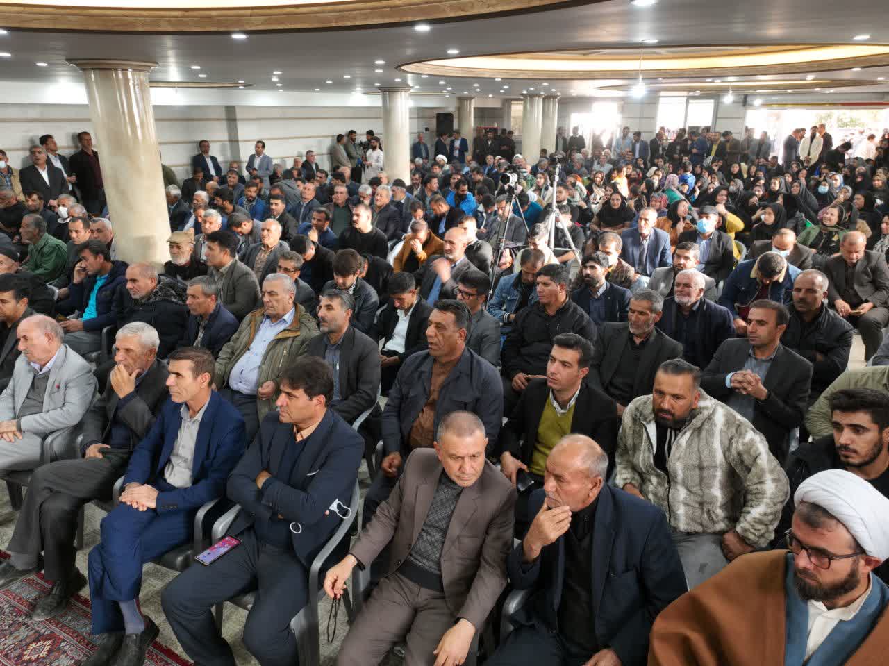 نشست هماندیشی بادلانیها با منتظریان / نمایندهای میخواهیم که مثل عقاب رصد و همانند شیر حق مردم را مطالبه کند