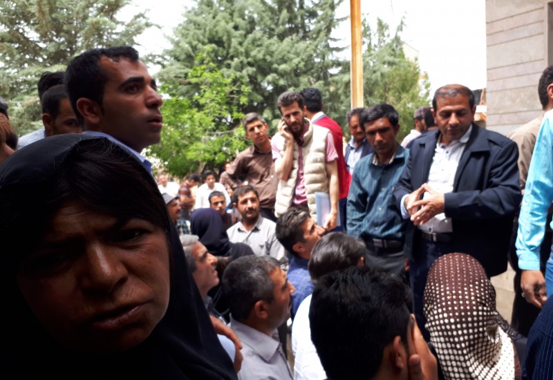 اعتراض مردم روستاهای اطراف یاسوج به مدیریت بحران