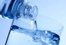 لزوم نوشیدن 8 تا 12 لیوان آب هر روز در تابستان