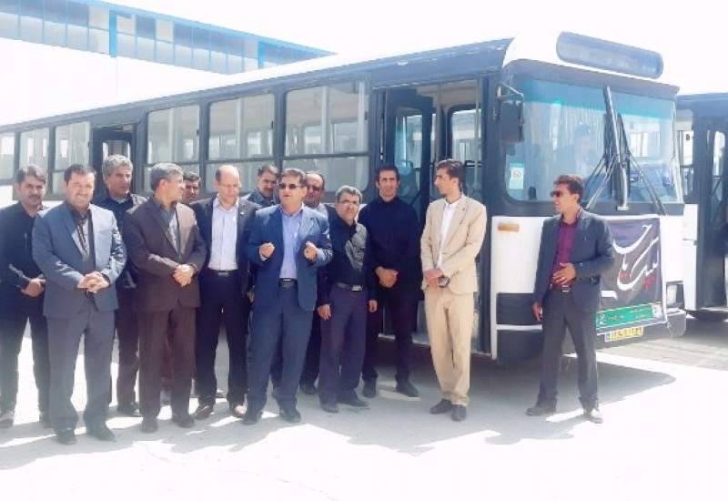 رونمایی از اتوبوس های جدید ناوگان حمل و نقل عمومی یاسوج / پای دهراب‌پور به برنامه‌های شهرداری باز شد