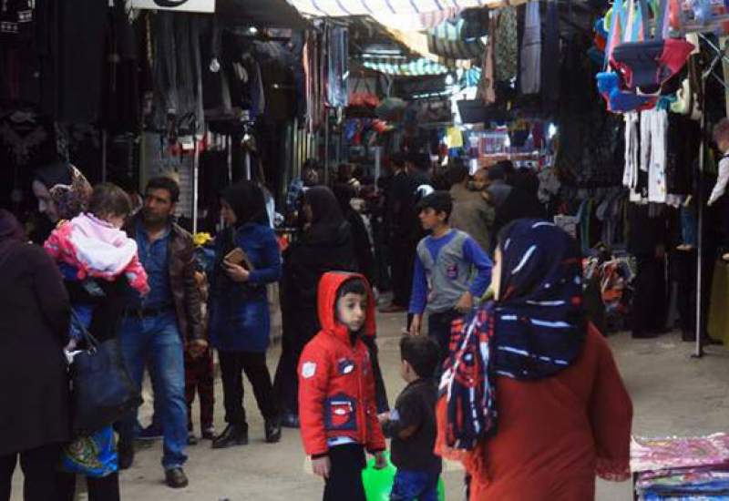 تجمع اهالی جمعه بازار یاسوج جلوی استانداری کهگیلویه و بویراحمد/ «مقدم» زد و بند شهرداری و سرمایه‌گذار را قویاً رد کرد (+عکس)