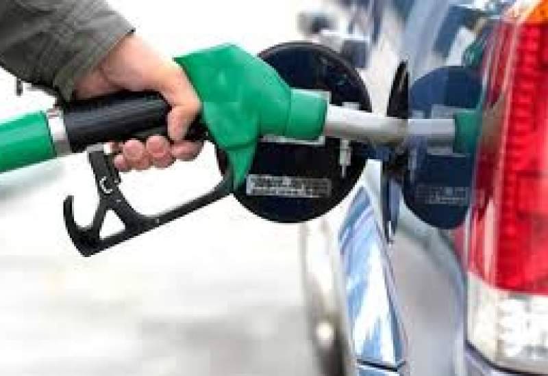 قیمت بنزین افزایش پیدا نمی کند، مردم نگران نباشند/ سهمیه‌بندی بنزین براساس تعداد خانوار یک گزینه روی میز است