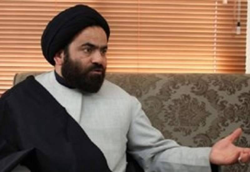 روحانی معروف شبکه های اجتماعی خلع لباس شد / حکم وی بدوی است و حق درخواست تجدیدنظر دارد