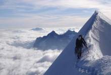 کوهنورد جهرمی هیمالیا را فتح می‌کند