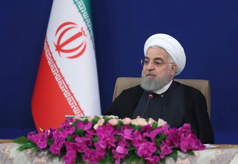 روحانی: در حال عبور از پیک کرونا هستیم