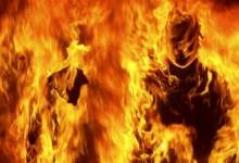 زن جوان خود و فرزندش را مقابل امامزاده به آتش کشید