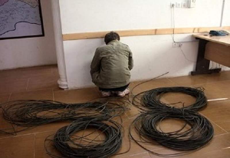 دستگیری سارق سیم برق با ۲۶ فقره سرقت در کهگیلویه