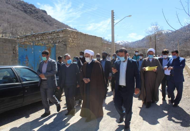 بازدید نماینده رهبر انقلاب از طرح هادی یکی از روستاهای شهرستان بویر احمد
