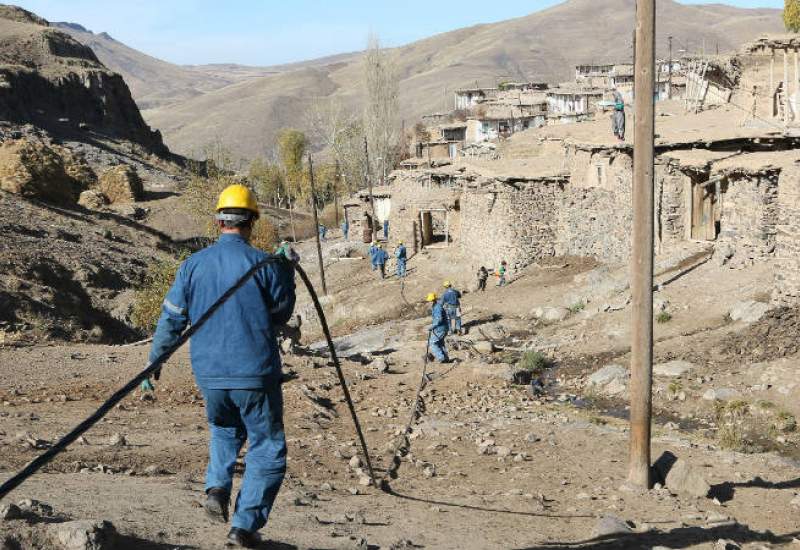 شبکه‌های برق سه روستای مارگون کابلی شد
