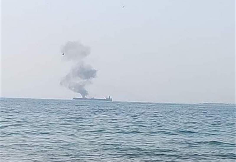 (تصاویر) حمله پهپادی به یک نفتکش منتسب به ایران در سواحل سوریه