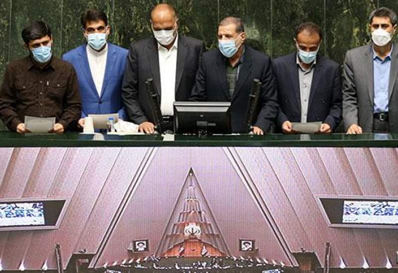 مراسم تحلیف ۶ نفر از منتخبان جدید مردم / سید ناصر حسینی پور در صحن علنی مجلس سوگند یاد کرد
