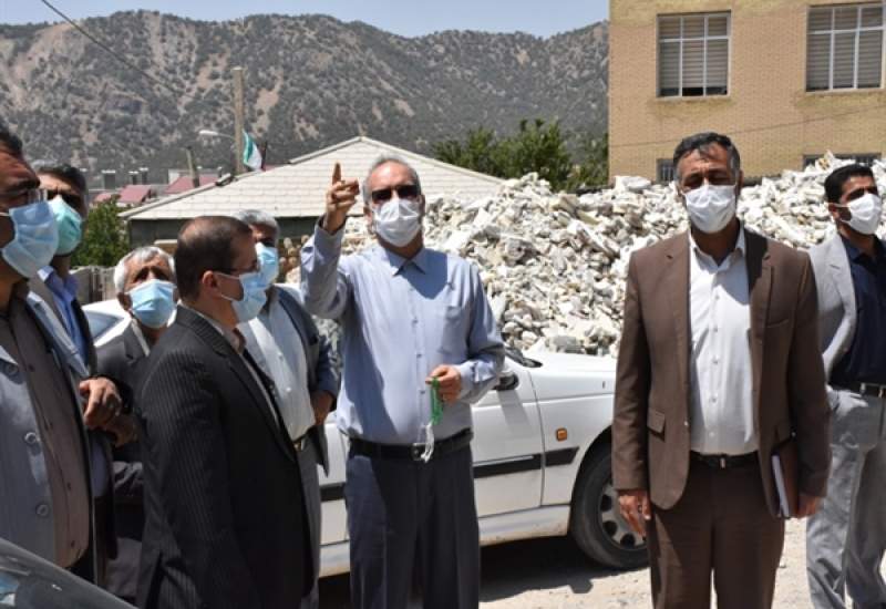 بازدید رئیس دستگاه قضا از شهر زلزله زده سی‌سخت