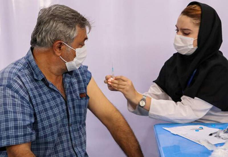 روایت یک مراجعه کننده به «سالن بسیج» مرکز تجمعی واکسیناسیون گچساران