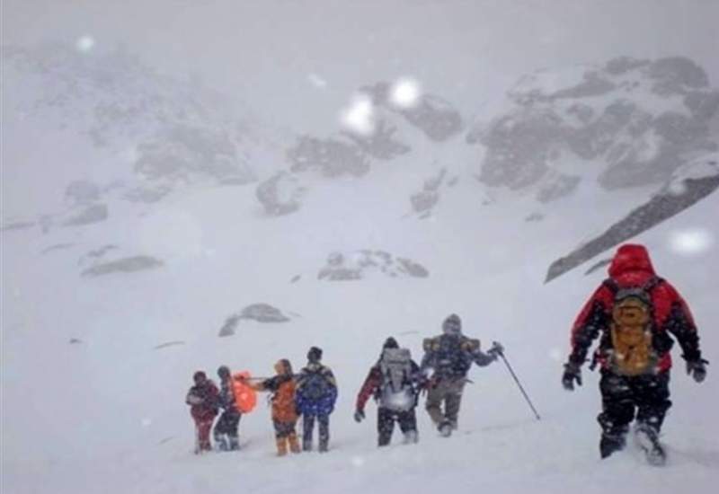 عملیات موفق نجات کوهنوردان گرفتار در ارتفاعات دنا