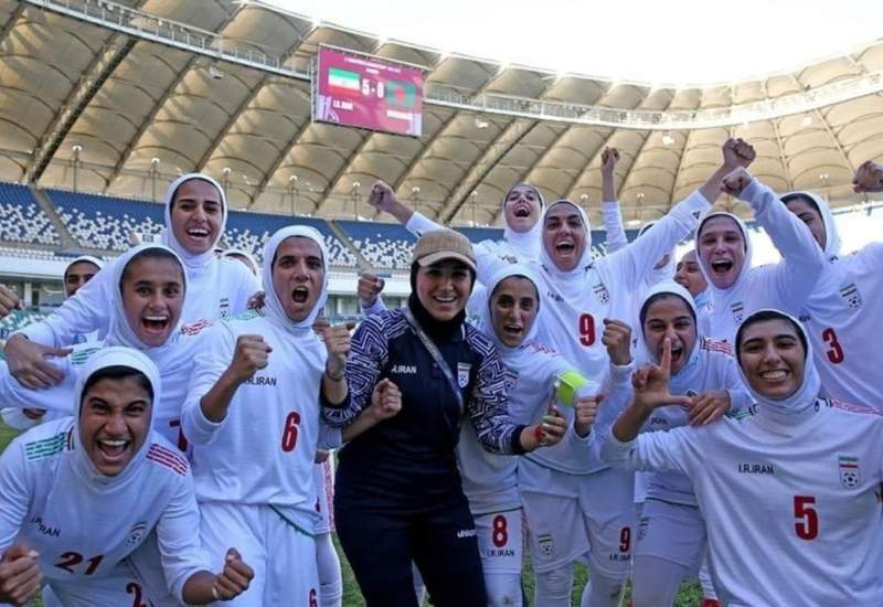 (ویدیو) همخوانیِ زیبا و متفاوت دختران تیم ملی فوتبال ایران