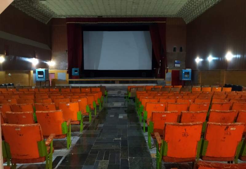 سینما در کهگیلویه و بویراحمد غریب و مظلوم است / بی‌مهری‌های کمر شکن به سینما دهناد
