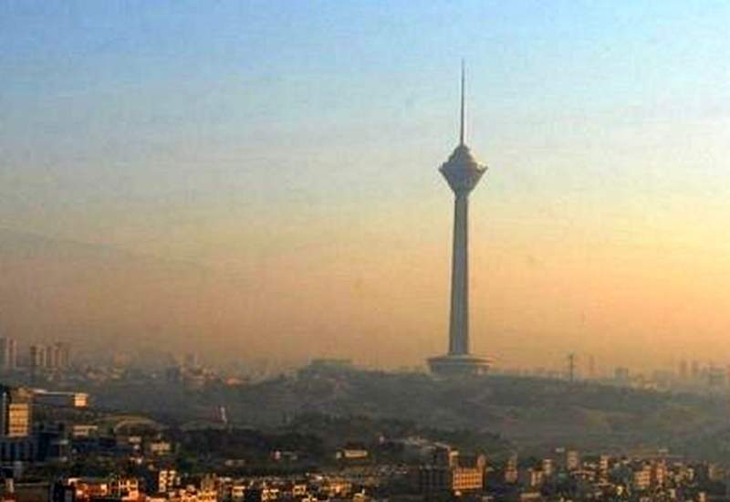 آلودگی هوا یا دلایل دیگر؟ / واکنش کاربران شبکه‌های اجتماعی به خبر تعطیلی شهر تهران چه بود؟
