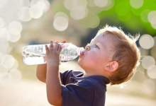 بهترین زمان نوشیدن آب / خوردن چند لیوان آب در روز واجب است؟