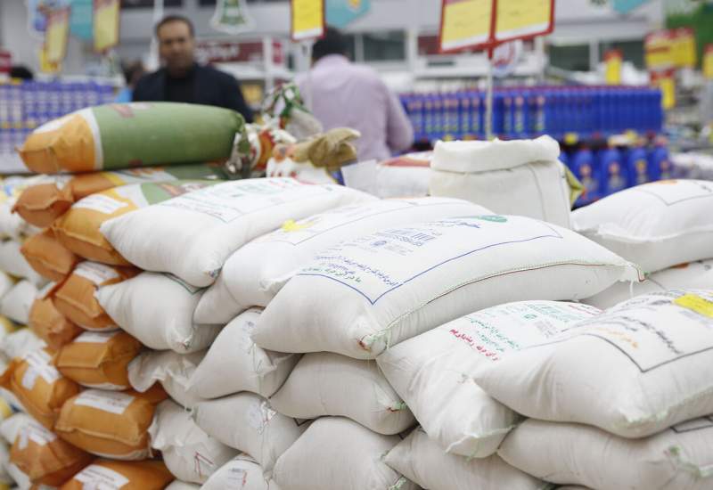 توزیع بیش از 1500 تن برنج و شکر با قیمت دولتی / مرغ منجمد توزیع می شود