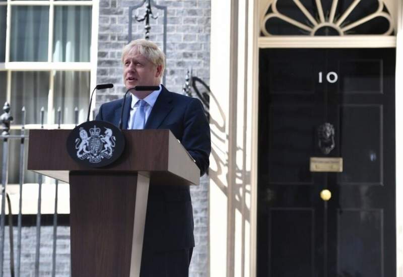 نخست وزیر انگلیس رسما استعفا کرد