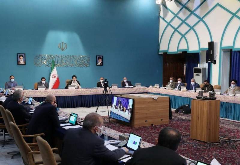 توصیه روزنامه جمهوری اسلامی به دولت درباره رسانه‌های متملق
