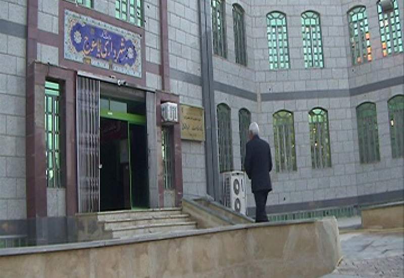 نیروهای شهرداری یاسوج چهار ماه حقوق نگرفته‌اند / عضو شورای شهر: مقدم استعفا دهد