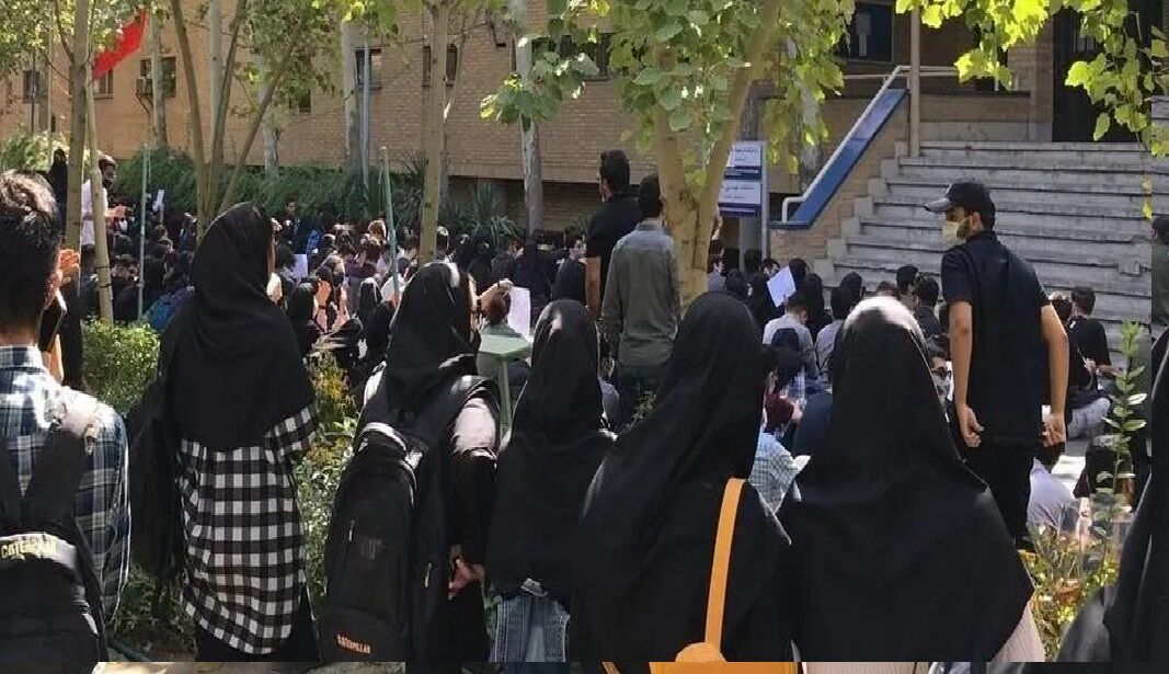 وساطت نهاد رهبری در دانشگاه‌ها برای آزادی دانشجویان بازداشتی/ دانشجویان باقیمانده در بازداشت کمتر از ۱۵ نفر