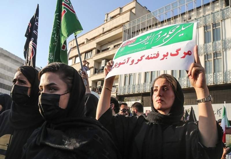 روزنامه جوان: خانم بدحجابی که در راهپیمایی شرکت می‌کند با بقیه بدحجاب‌ها فرق دارد