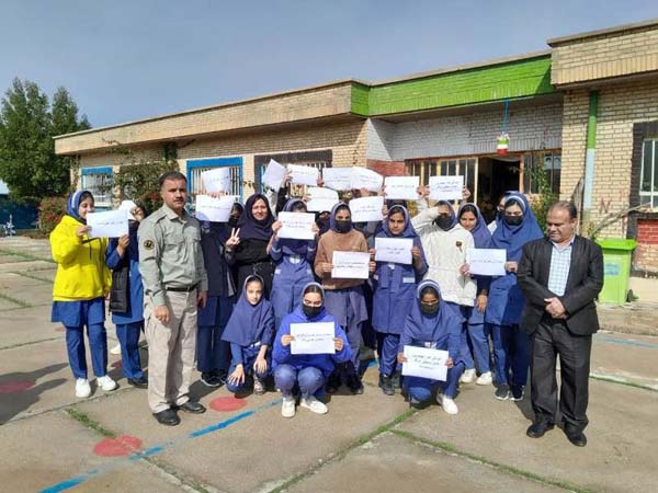 مطالبه دانش آموزان روستای آبشیرین از شرکت نفت گچساران