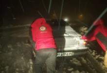 بارش ۷۰ سانتی برف در مارگون / راه ارتباطی تمام روستاها مسدود شد / تعطیلی مدارس / کدام جاده‌های کهگیلویه و بویراحمد برف‌گیر است؟ / امدادرسانی هلال احمر و راهداری (+ فیلم و تصاویر)  