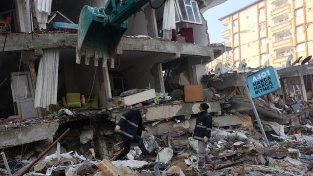 تلفات زلزله در ترکیه و سوریه از ۲۱ هزار تن گذشت/اعلام وضعیت اضطراری در ۱۰ منطقه ترکیه