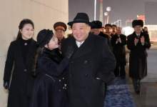 (تصاویر) گردنبند همسر کیم جونگ اون خبرساز شد!
