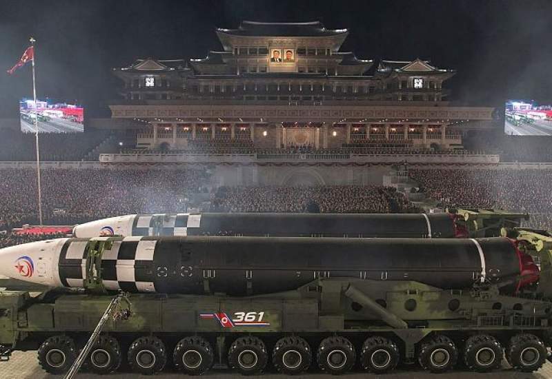کره شمالی موشک‌های هسته‌ای خود را به نمایش گذاشت
