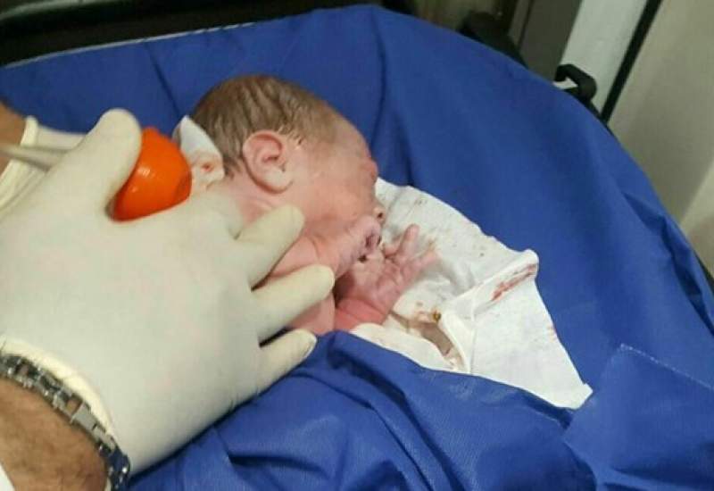 تولد نوزاد در آمبولانس اورژانس شهرستان کهگیلویه