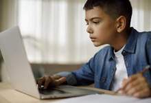 دبیر شورای فضای مجازی کهگیلویه و بویراحمد: والدین جهت مراقبت از فرزندان از اینترنت ویژه کودکان و نوجوانان استفاده کنند