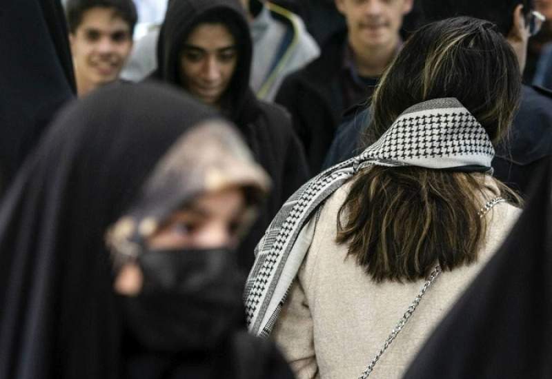 متن کامل لایحه حجاب: کسانی که کشف حجاب می‌کنند، پس از تذکر دوم به ۱۶۶ هزار تومان جریمه می‌شوند / ۲ میلیون تومان جریمه برای برهنگی بخشی از بدن و یا پوشیدن لباس چسبان
