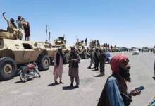 (فیلم) طالبان در حال اعزام تجهیزات و خودروهای نظامی آمریکایی به مرز ایران