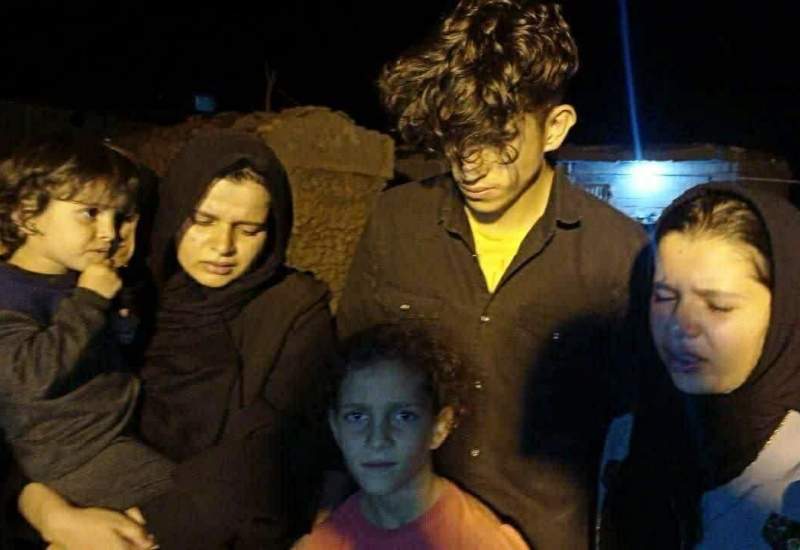  (فیلم) لحظه تلخ اعلام خبر شهادت شهید محمد قنبری به فرزندانش +  تصاویر محل حادثه