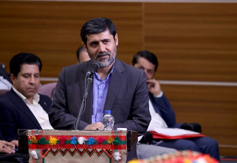 نمایش بازی حسینی پور جلوی رئیس جمهور تا تعریف و تمجید از مدیرعامل نفت گچساران