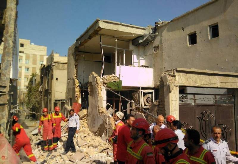 انفجار شدید یک ساختمان در جوانمرد قصاب؛ مصدومیت ۱۶ نفر تاکنون / حال ۳ نفر وخیم است