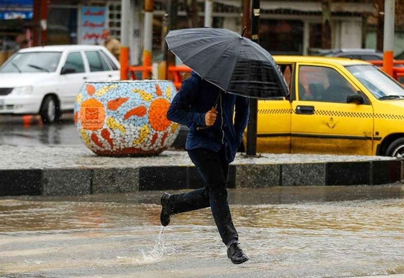 بارش باران تابستانی در استان‌های شمالی و جنوبی/ هوا در شهرهای زیارتی عراق گرم‌تر می‌شود