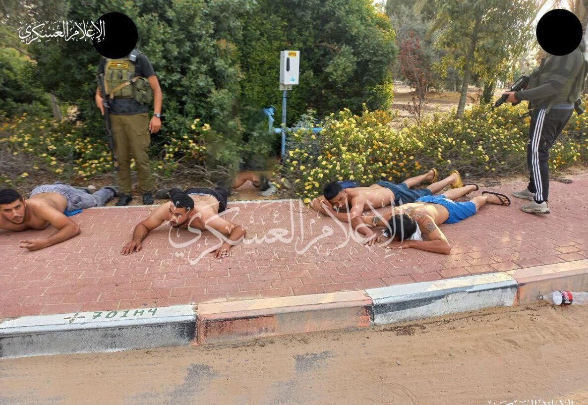 (عکس) مقاومت فلسطین کنترل یک مرکز پلیس اسرائیل را به دست گرفت