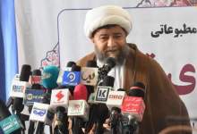 (فیلم) انتقاد تند امام جمعه شیعیان کابل از نمایندگان مجلس ایران: اگر بیل زن هستید باغچه‌های خودتان را بیل بزنید  