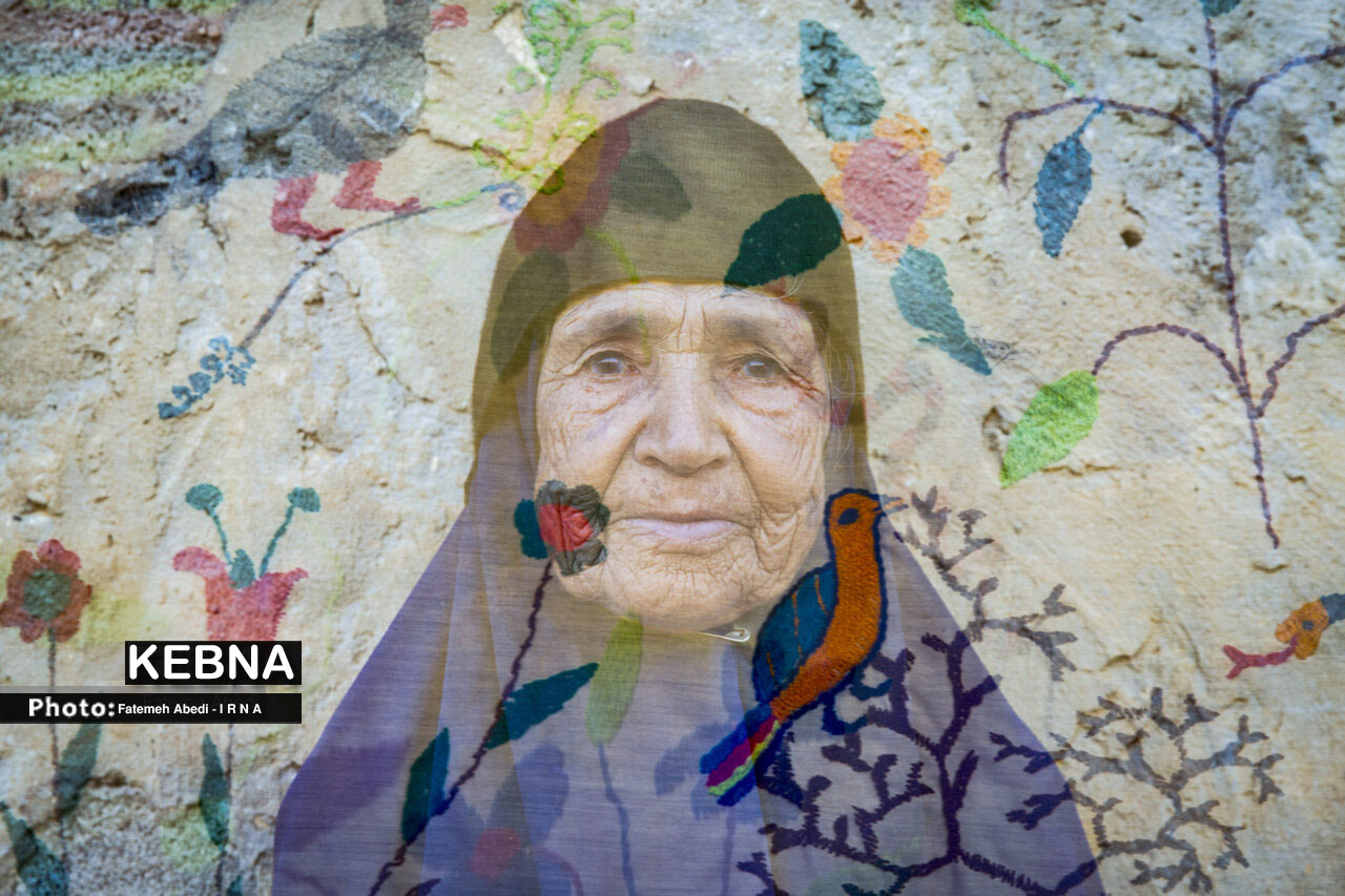 ناز بی بی خودنیاز ۸۲ ساله اهل منطقه زیلایی روستای کاه دونکی استان کهگیلویه و بویراحمد.