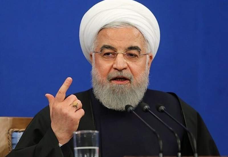 روحانی: می‌گویند کشور را به جوانان حزب‌اللهی بدهیم؛ آن‌ها مگر چند میلیون نفر هستند؟ خب بقیه چه کار کنند؟ / اقلیتی آمده‌اند و با شعار همه مناصب را گرفته‌اند؛ کشور متعلق به همه ماست نه هیچ گروه و جناح و حزب خاصی / جمع زیادی را اتوبوسی وارد دانشگاه و عده‌ای را اتوبوسی خارج می‌کنند / الان در شرایط جنگ نیستیم اما ممکن است یک اشتباه، تصمیم نادرست یا یک عمل غیردقیق، شعله جنگ را به سمت ما بکشاند