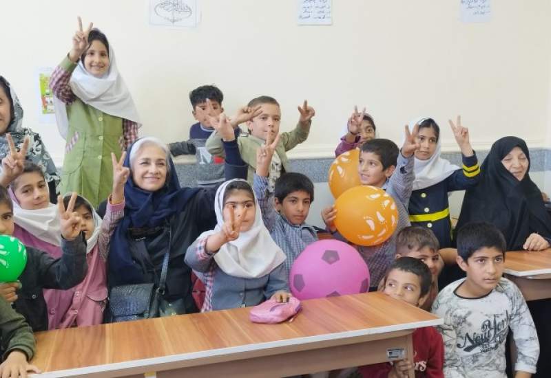 بازدید نماینده خیر مدرسه ساز از دبستان شهید رستاک خیارکار + تصاویر