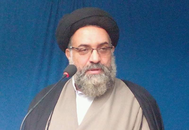 امام جمعه یاسوج: انقلاب اسلامی ایران و پیشرفت‌هایش محصول وحدت دانشگاه و حوزه است