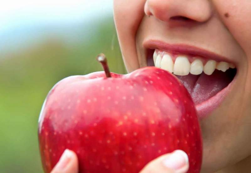 افسانه معجزه «خوردن یک سیب در روز» درست است اما به این شرط!