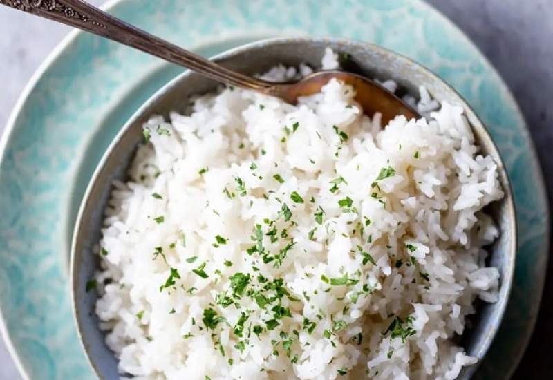 چگونه برنج را خوش عطر کنیم | ۱۵ فوت و فن برنج خوشمزه